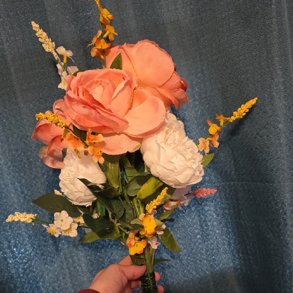 Elegant Faux Floral Bouquet with Peach and White Blooms